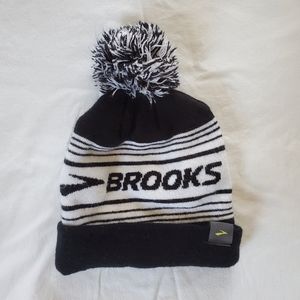 Brooks running hat